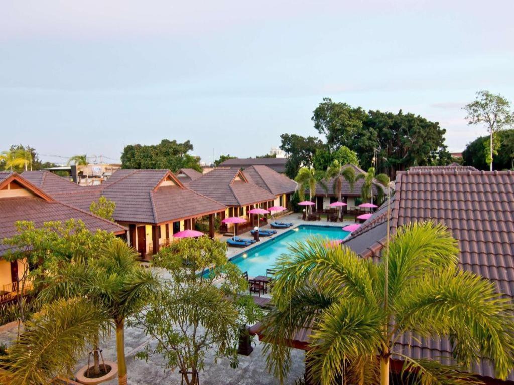 Rose Bay Resort Pattaya Exterior foto