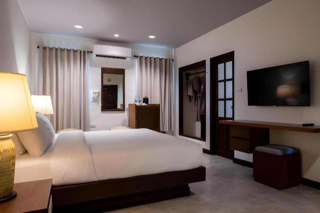 Rose Bay Resort Pattaya Exterior foto